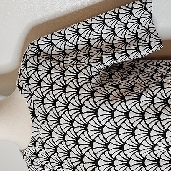 NEW LOFT Pullover Sweater Top Spring Preppy Casual Coastal Sea Shells Spring - Picture 2 of 8